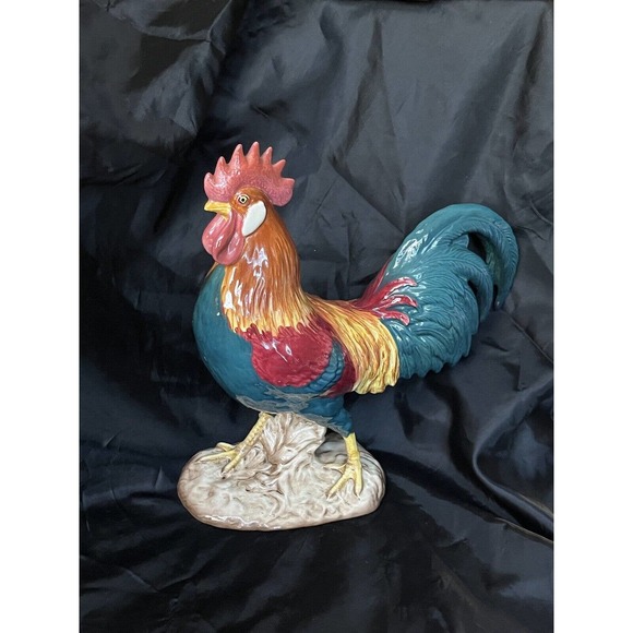 BESWICK MODEL OF A BIRD 
